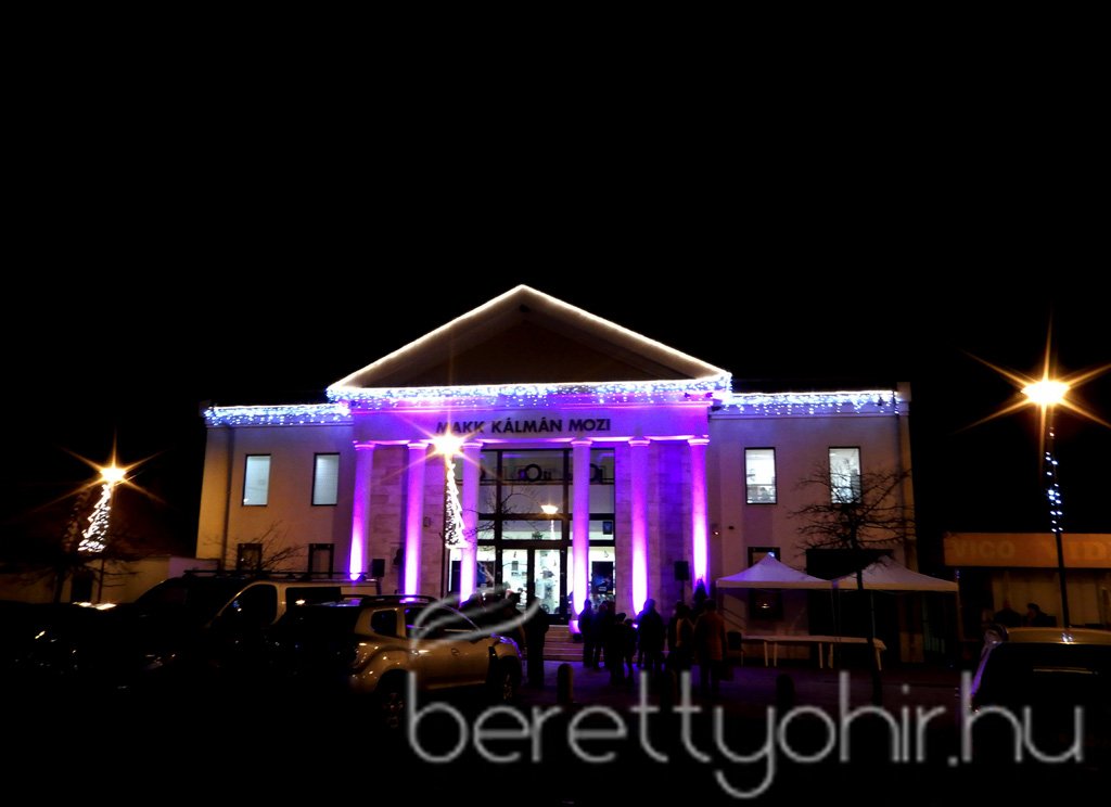 Fellobbant a szeretet lángja is 02